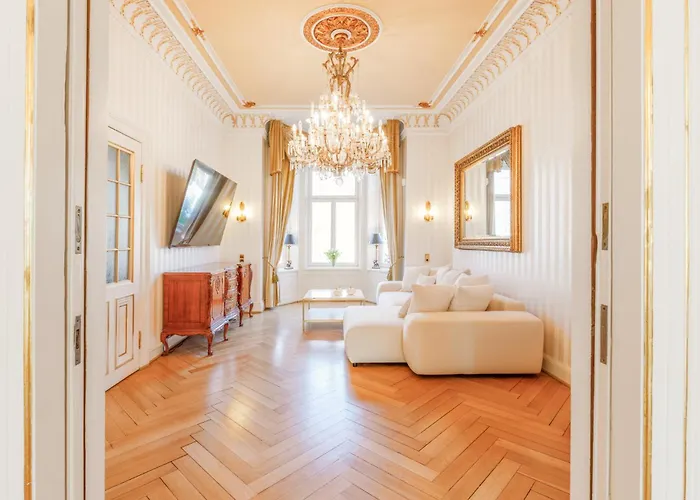 Soiree Villa Near Alster With Garden And Party Room Hamburg
